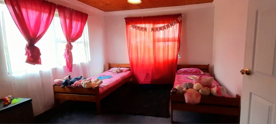 3 Bedroom Property for Sale in Firlands Western Cape